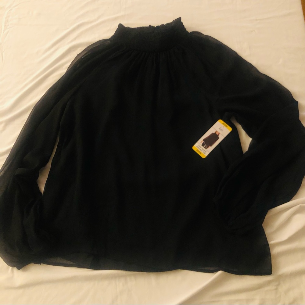 NWT Joie Limited Edition Ladies Long Sleeve Smocked Blouse. MRSP $278.00 - Picture 7 of 16
